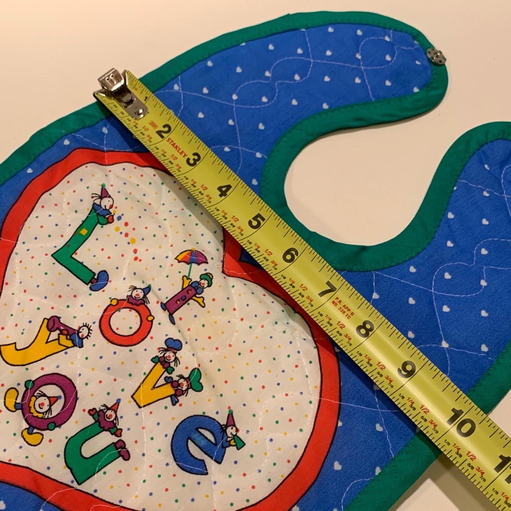 CHILD’S BIB. - Picture 4 of 4